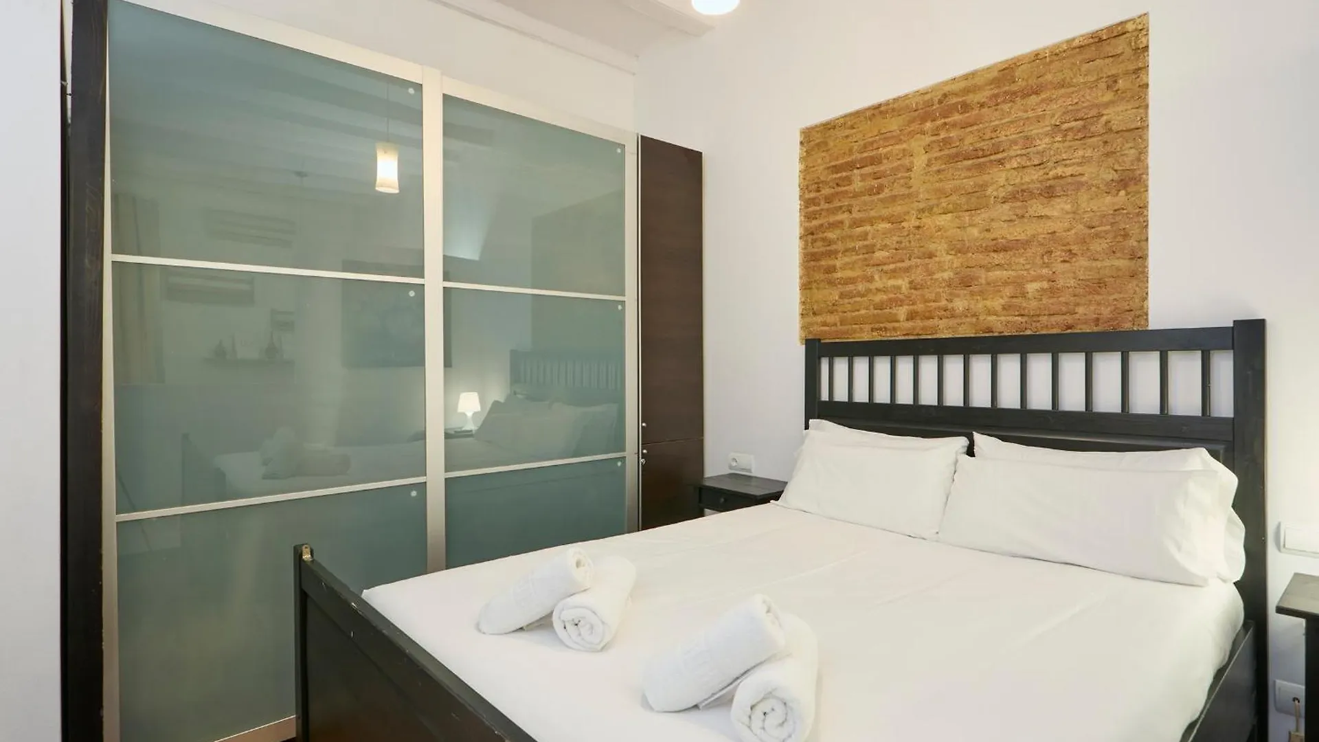 12Gra1070 - Cozy Flat In The Heart Of Gracia! Apartment Barcelona