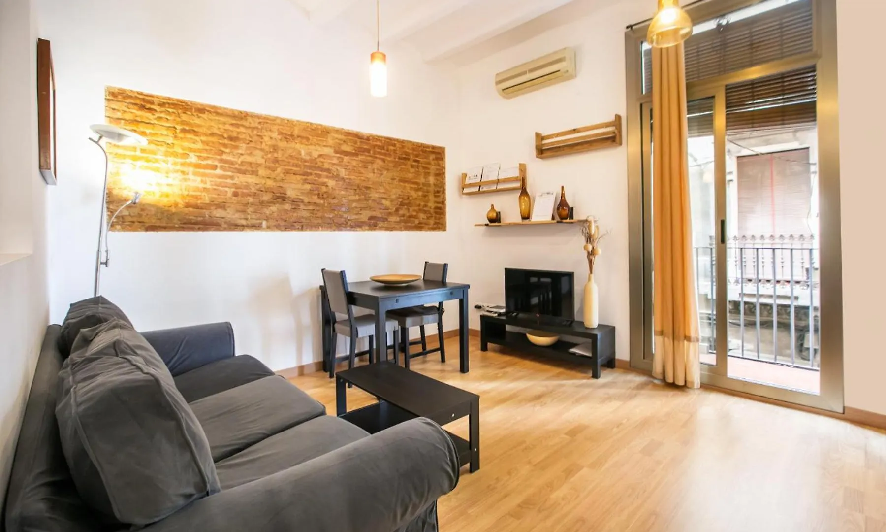 12Gra1070 - Cozy Flat In The Heart Of Gracia! Apartment Barcelona