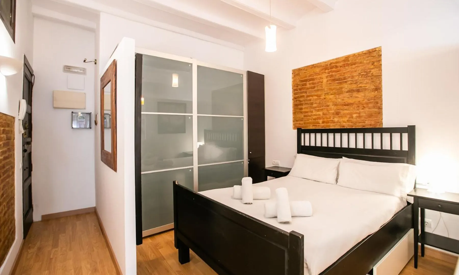 12Gra1070 - Cozy Flat In The Heart Of Gracia! Apartment Barcelona